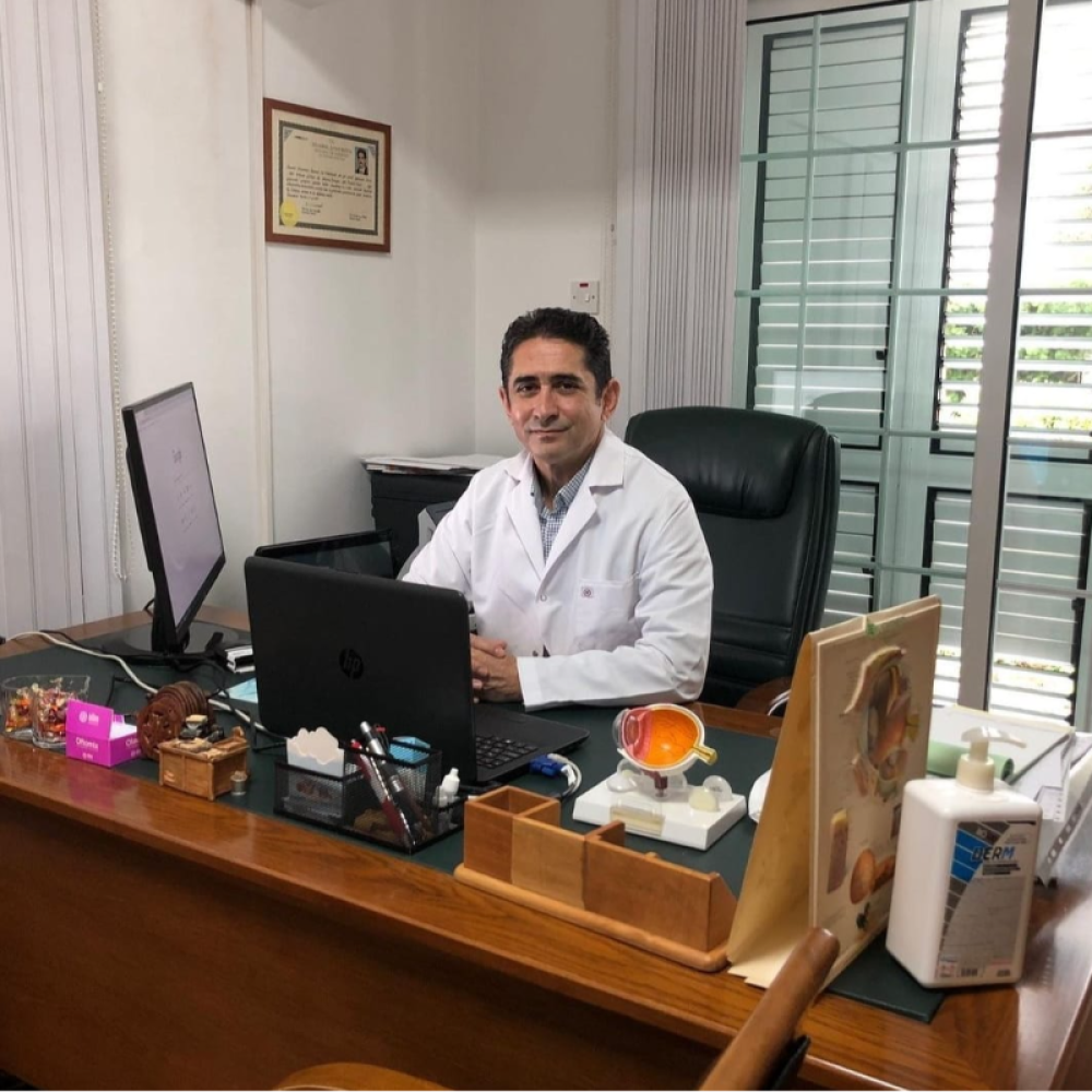 Uzm. Dr. MUSTAFA TASELİ