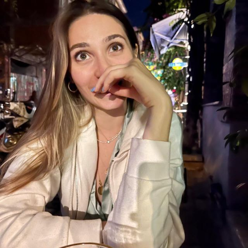 Psychologist SELİNAY CİNAR