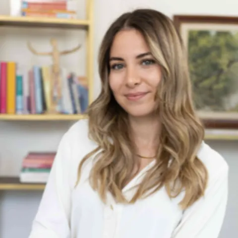 PSK. İREM İZGİ