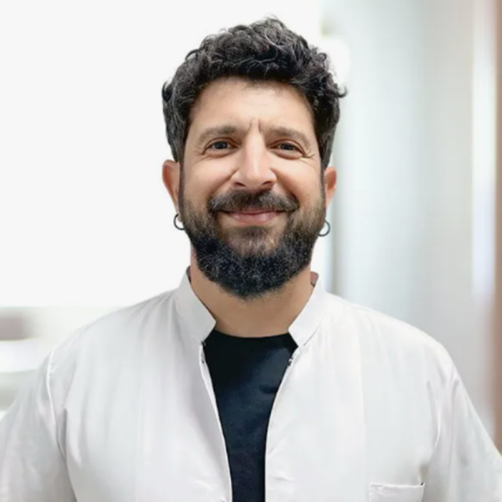 UZM. DR. MUSTAFA AKCAN