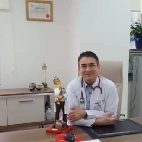 Uzm. Dr. BURAK ŞAHAN