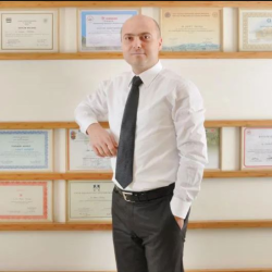 Fachärztl. Dr. AHMET MEMEŞA