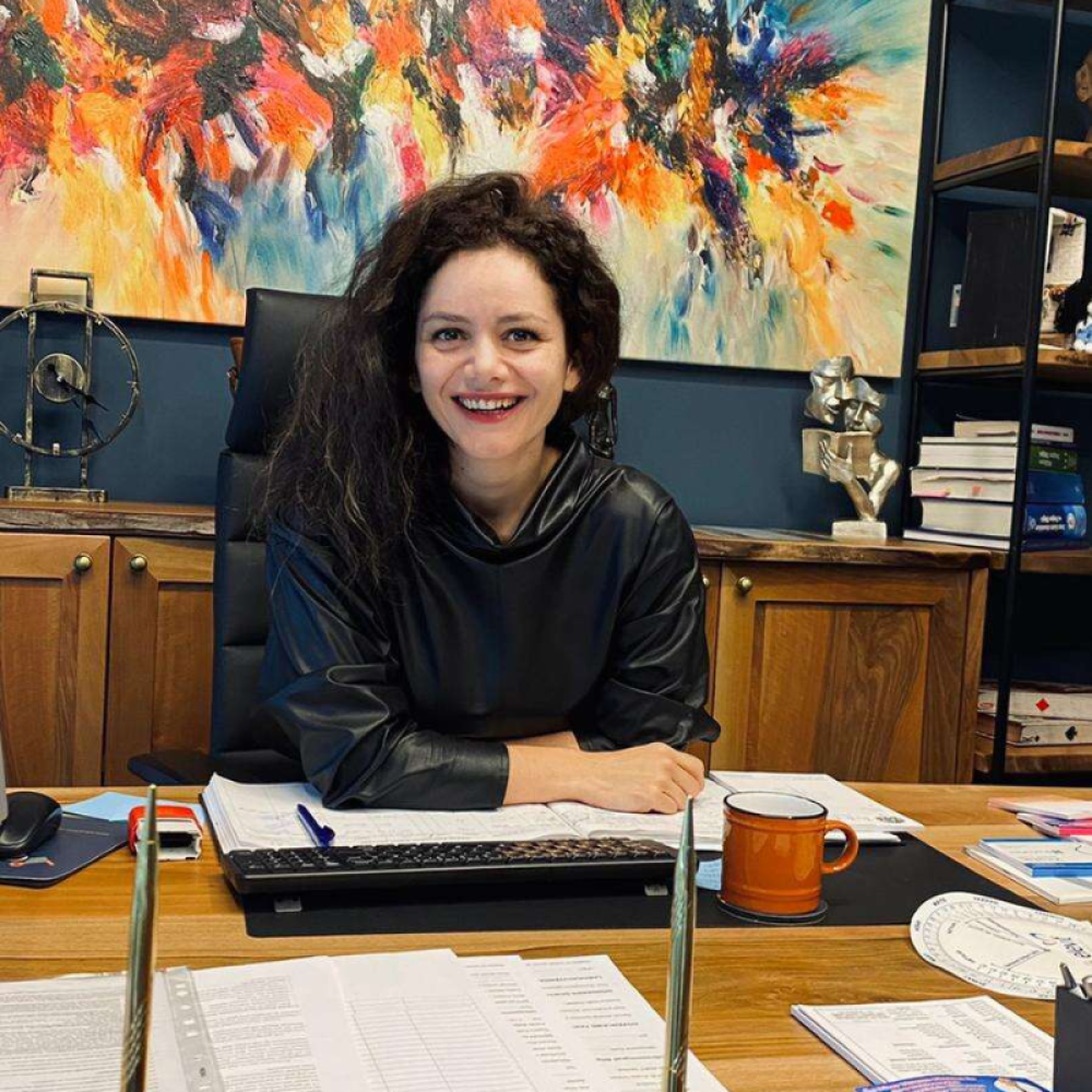 Doç. Dr. BERİL GÜRLEK