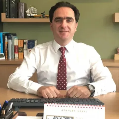 Op. Dr. FAHRİ AKBAŞ