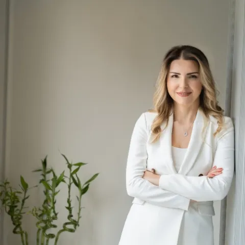  ASLI KORUR