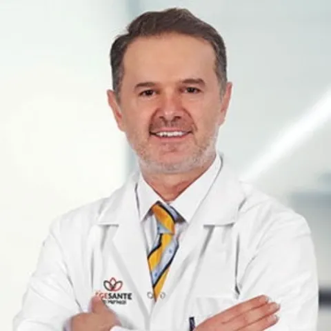Op. Dr. BORA KARAALİ